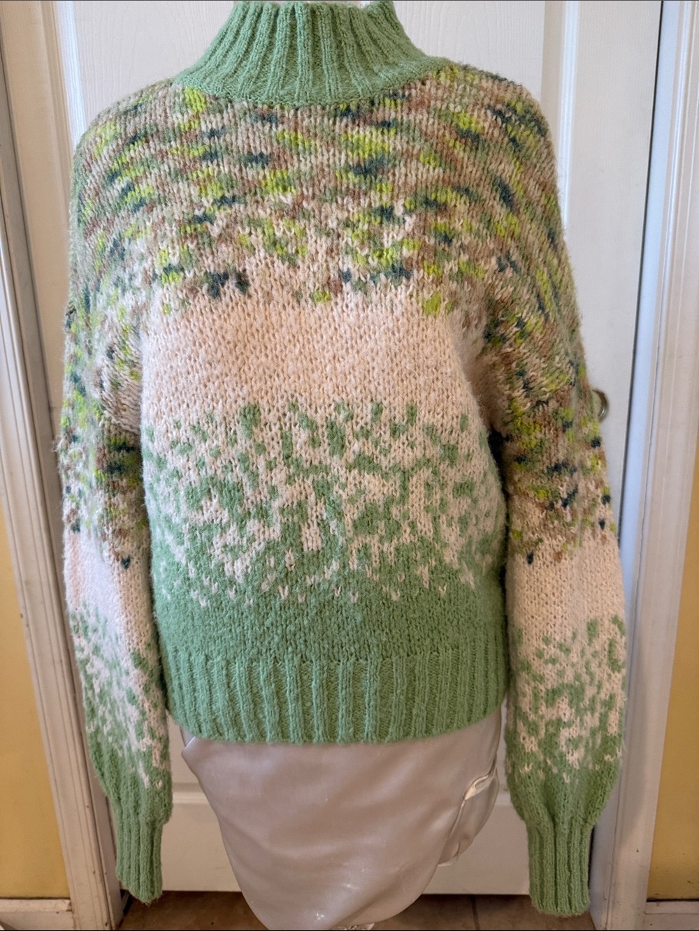 aerie Fair Isle Green and Cream Patterned Oversized Mockneck Sweater (sz x-small